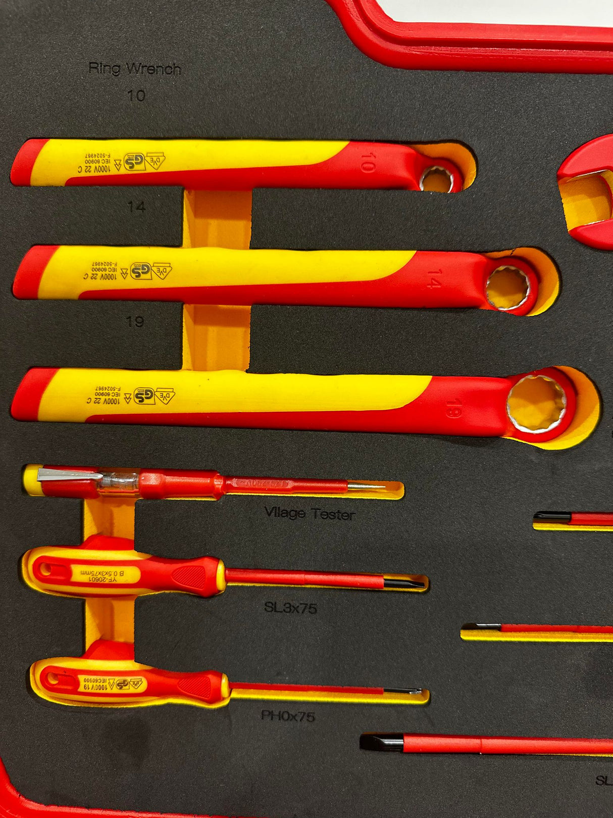 PDE 19PCS VDE Pliers, Screwdrivers + Spanners Insulated Tool Set