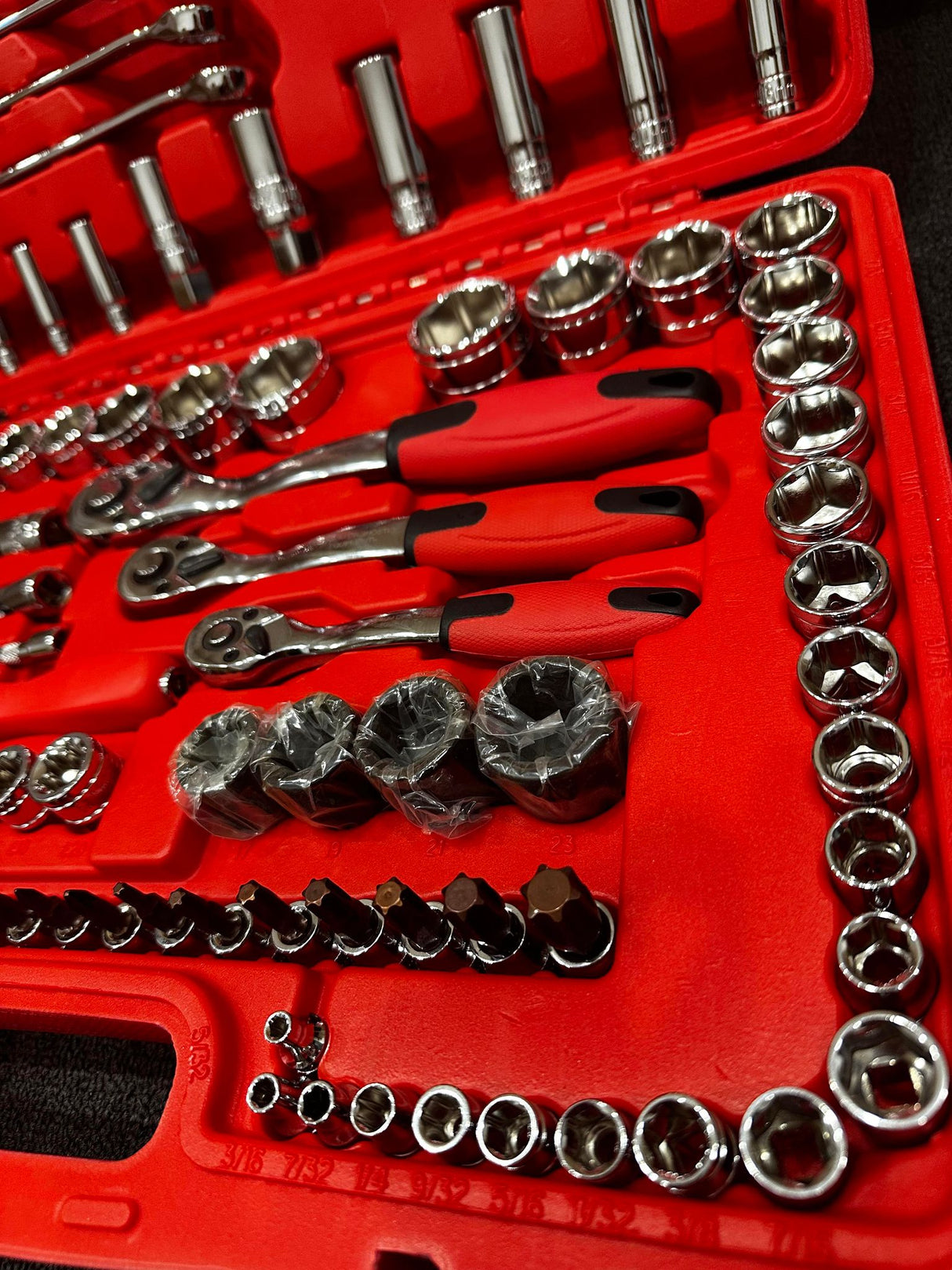 PDE Socket and ratchet tool kit for mechanics