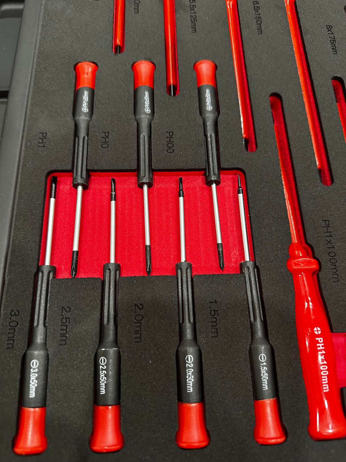 PDE Screwdriver Set in EVA Foam Tray 27PCE