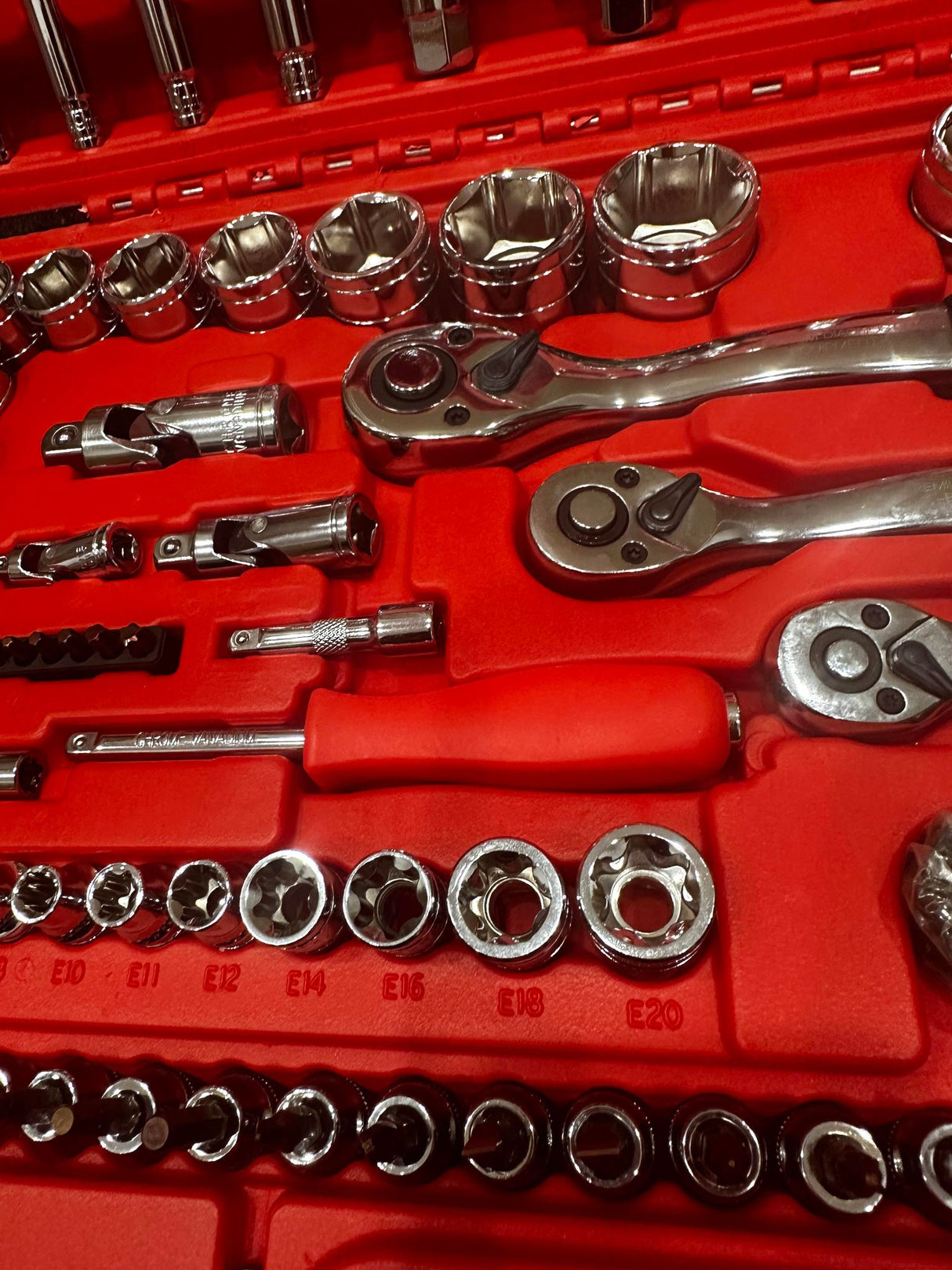 PDE Automotive Tool Set Socket and Ratchet Kit 120PCE