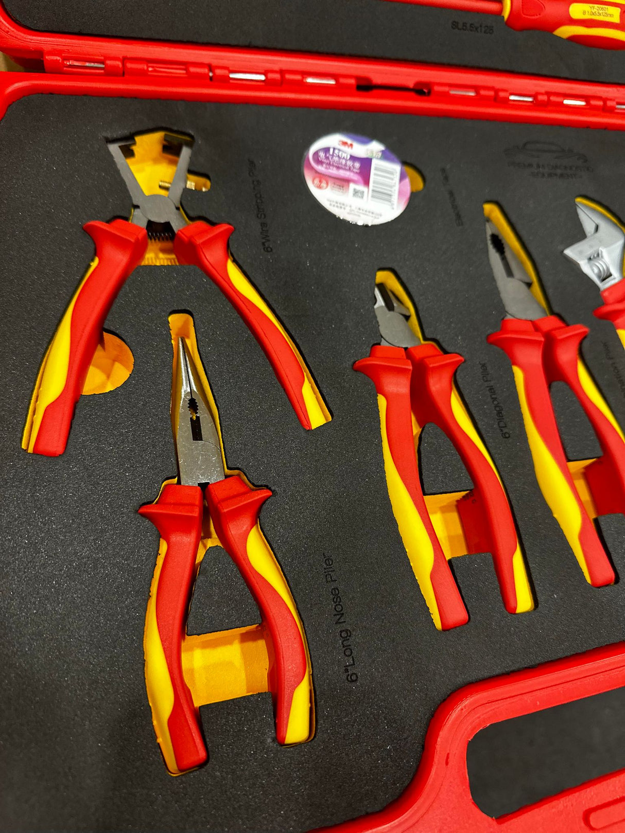 PDE 19PCS VDE Pliers, Screwdrivers + Spanners Insulated Tool Set